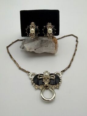 Vintage Art Deco Necklace and Earrings Set Faux Pearl Rhinestone Silver Tone